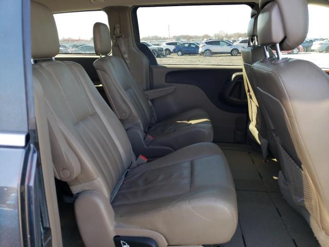 Photo 11 from auction – 2016 CHRYSLER TOWN & COU with VIN 2C4RC1BG5GR156341