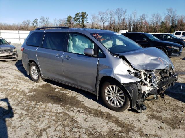 Photo 4 from auction – 2016 TOYOTA SIENNA XLE with VIN 5TDYK3DC7GS747198