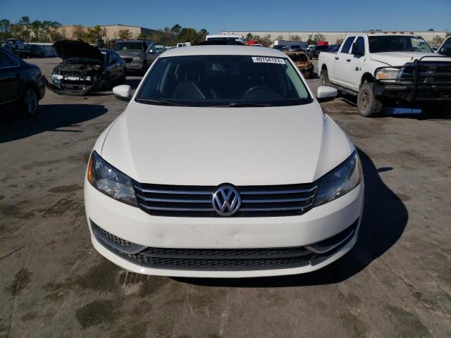 Photo 5 from auction – 2015 VOLKSWAGEN PASSAT S with VIN 1VWAS7A32FC055716