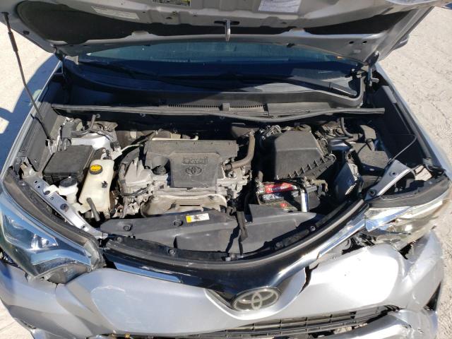 Photo 12 from auction – 2017 TOYOTA RAV4 LIMIT with VIN 2T3YFREV5HW323011