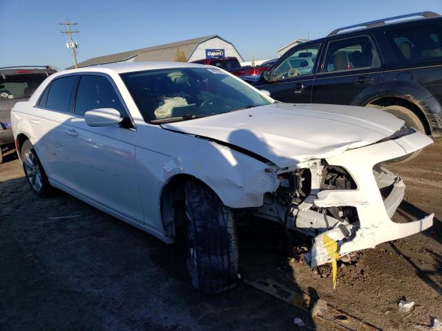 Photo 4 from auction – 2015 CHRYSLER 300 LIMITE with VIN 2C3CCARGXFH736558