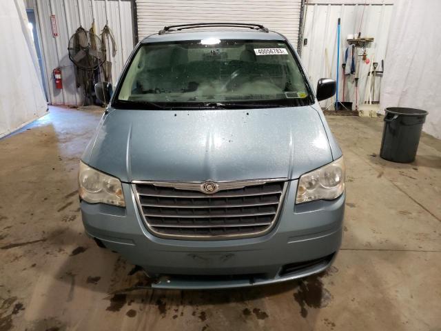 Photo 5 from auction – 2010 CHRYSLER TOWN & COU with VIN 2A4RR4DE4AR188971