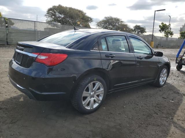 Photo 3 from auction – 2013 CHRYSLER 200 TOURIN with VIN 1C3CCBBB0DN696225