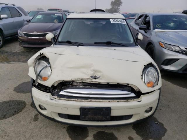 صورة رقم 5 من المزاد - 2010 MINI COOPER CLU مع VIN WMWML3C55ATX39427