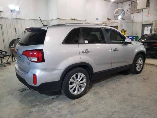 Photo 3 from auction – 2014 KIA SORENTO EX with VIN 5XYKU4A71EG452623