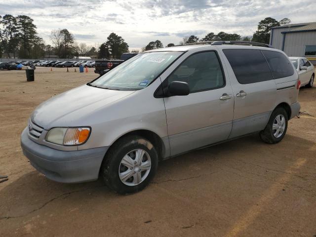 TOYOTA SIENNA LE 2001 with VIN 4T3ZF13C31U375301 - Photo from auction