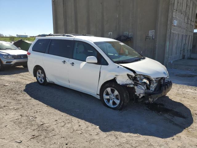 Photo 4 from auction – 2011 TOYOTA SIENNA LE with VIN 5TDKK3DCXBS067942