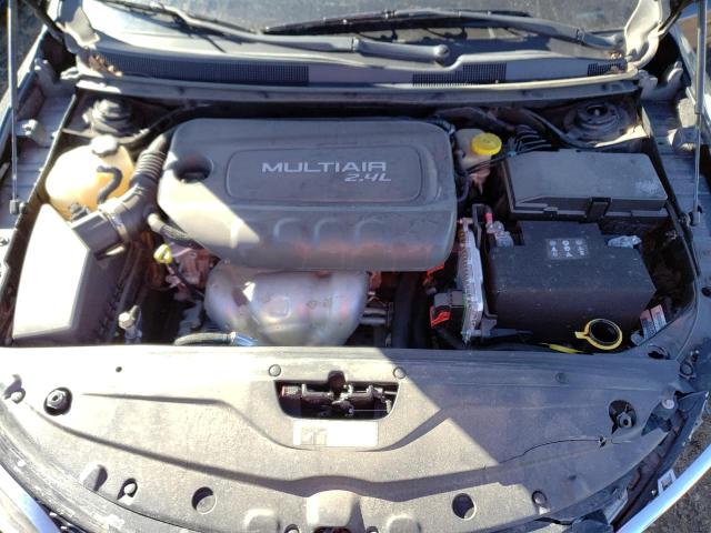 Photo 11 from auction – 2015 CHRYSLER 200 LIMITE with VIN 1C3CCCAB9FN552960