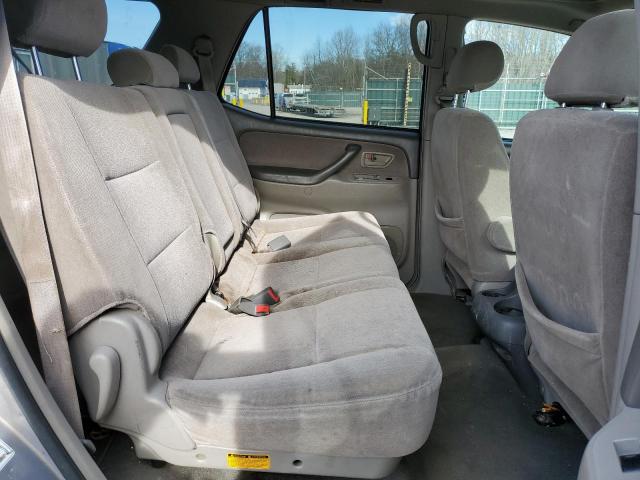 Photo 11 from auction – 2001 TOYOTA SEQUIOA with VIN 5TDBT44A01S039518