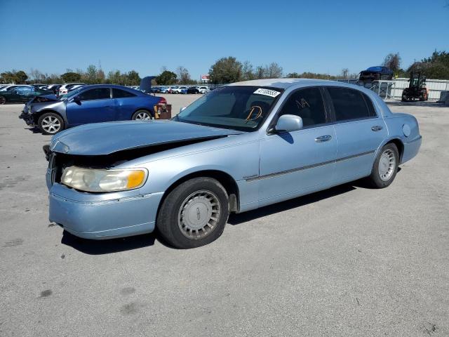 LINCOLN TOWN CAR E 1998 with VIN 1LNFM81W9WY630699 - Photo from auction