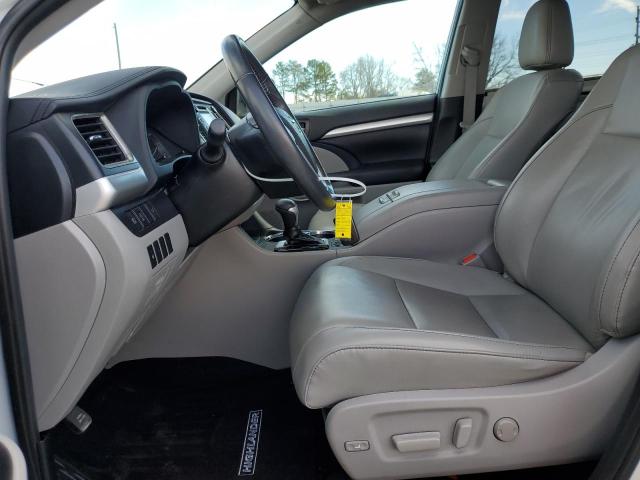 Photo 7 from auction – 2019 TOYOTA HIGHLANDER with VIN 5TDKZRFH6KS568074