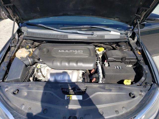 Photo 11 from auction – 2015 CHRYSLER 200 LIMITE with VIN 1C3CCCABXFN710125