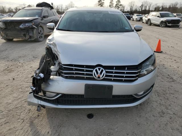 Photo 5 from auction – 2015 VOLKSWAGEN PASSAT SEL with VIN 1VWCV7A30FC090920