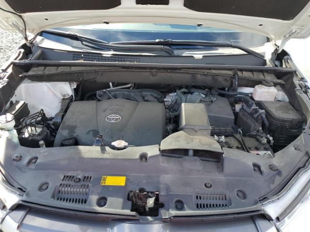 Photo 12 from auction – 2019 TOYOTA HIGHLANDER with VIN 5TDKZRFH6KS568074