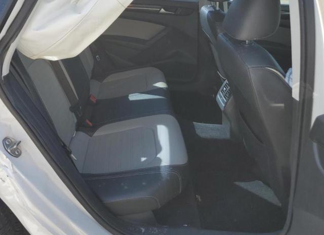 Photo 10 from auction – 2015 VOLKSWAGEN PASSAT SE with VIN 1VWBT7A3XFC048529