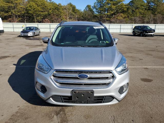 Photo 5 from auction – 2017 FORD ESCAPE SE with VIN 1FMCU9GD4HUD70950