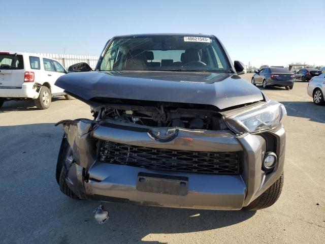 Photo 5 from auction – 2018 TOYOTA 4RUNNER SR with VIN JTEBU5JR0J5571155