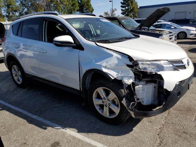 Photo 4 from auction – 2014 TOYOTA RAV4 XLE with VIN JTMWFREV0EJ019683