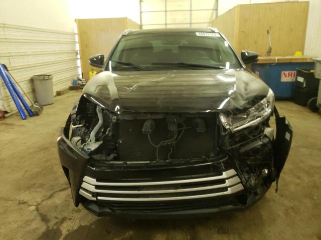 Photo 5 from auction – 2018 TOYOTA HIGHLANDER with VIN 5TDJZRFH6JS526966