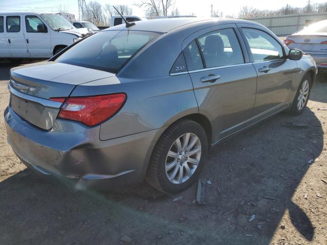 Photo 3 from auction – 2013 CHRYSLER 200 TOURIN with VIN 1C3CCBBB2DN657250
