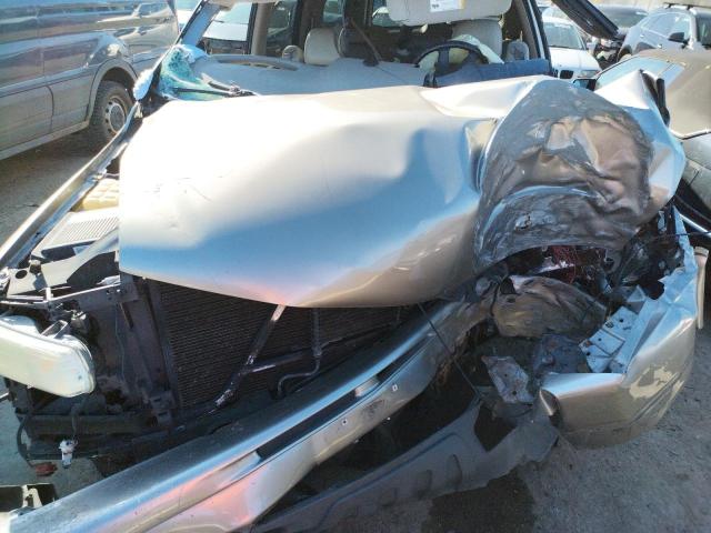 Photo 12 from auction – 2003 CHEVROLET SUBURBAN K with VIN 3GNFK16T33G243742