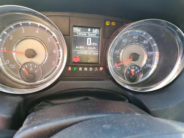 Photo 9 from auction – 2016 CHRYSLER TOWN & COU with VIN 2C4RC1CG5GR222563