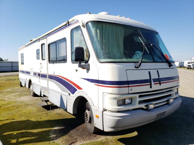 FORD FLEETWOOD 1992 with VIN 3FCMF53G5NJA04749 - Photo from auction
