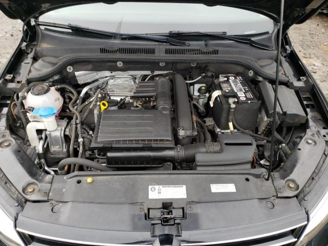 Photo 11 from auction – 2018 VOLKSWAGEN JETTA S with VIN 3VW2B7AJ6JM262278