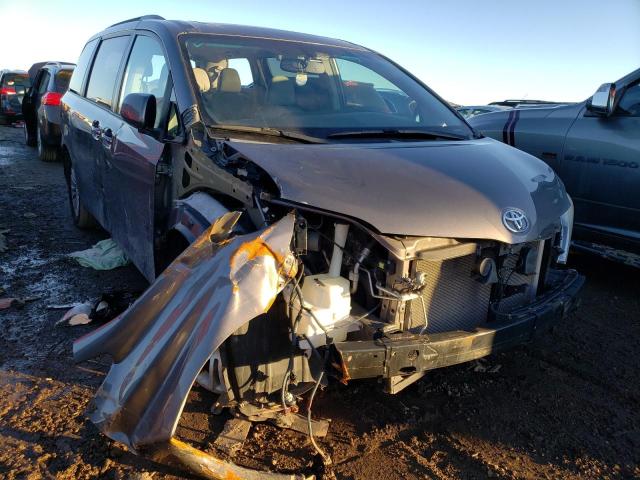 Photo 4 from auction – 2016 TOYOTA SIENNA XLE with VIN 5TDYK3DC6GS715732