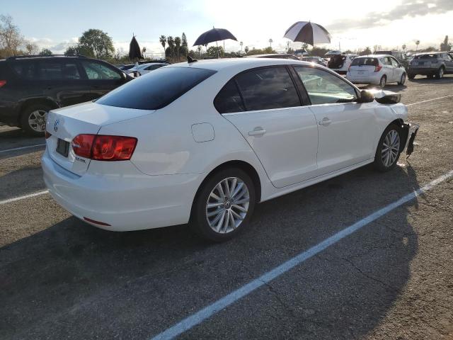 Photo 3 from auction – 2011 VOLKSWAGEN JETTA SEL with VIN 3VWLZ7AJ5BM324092