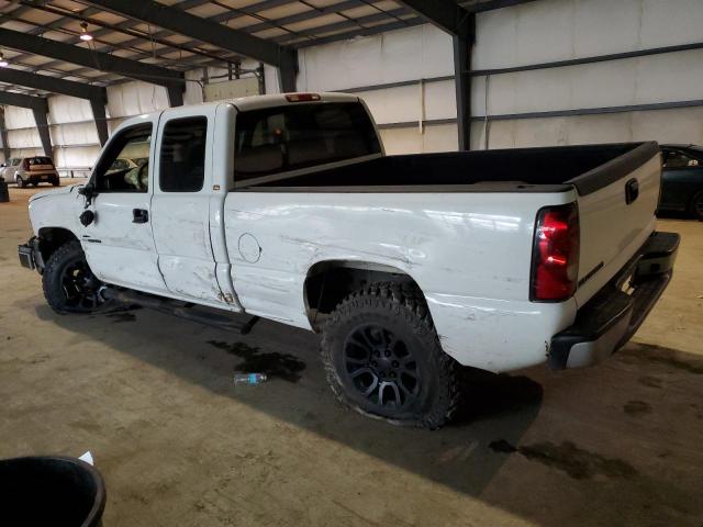 Photo 2 from auction – 2005 CHEVROLET SILVERADO with VIN 1GCEC19VX5Z245800