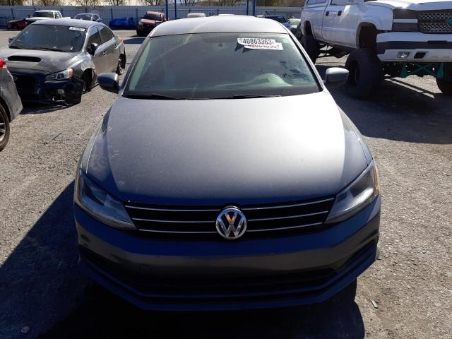 Photo 5 from auction – 2017 VOLKSWAGEN JETTA S with VIN 3VW2B7AJ3HM399740