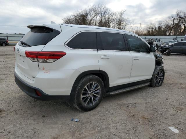Photo 3 from auction – 2019 TOYOTA HIGHLANDER with VIN 5TDKZRFH1KS302915