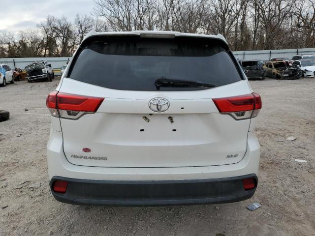 Photo 6 from auction – 2019 TOYOTA HIGHLANDER with VIN 5TDKZRFH1KS302915