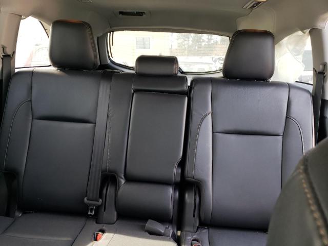 Photo 10 from auction – 2018 TOYOTA HIGHLANDER with VIN 5TDKZRFH2JS275223