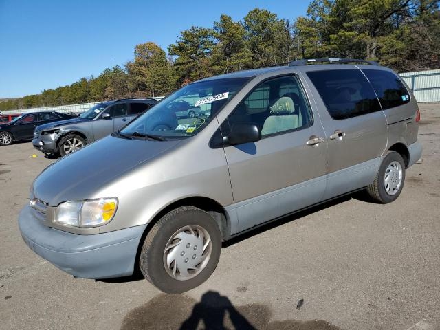 TOYOTA SIENNA LE 2000 with VIN 4T3ZF13C6YU207842 - Photo from auction