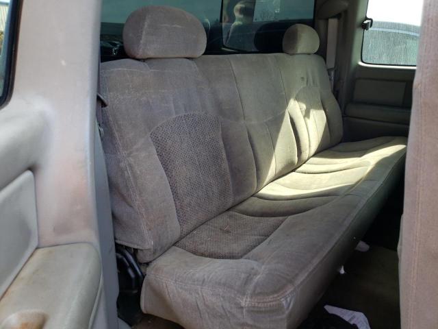 Photo 11 from auction – 2000 CHEVROLET SILVERADO with VIN 1GCEK19T4YE272570