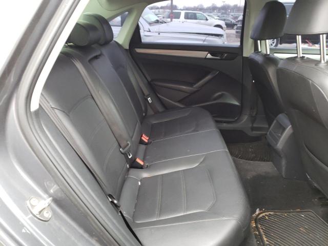 Photo 10 from auction – 2015 VOLKSWAGEN PASSAT S with VIN 1VWAT7A38FC082996