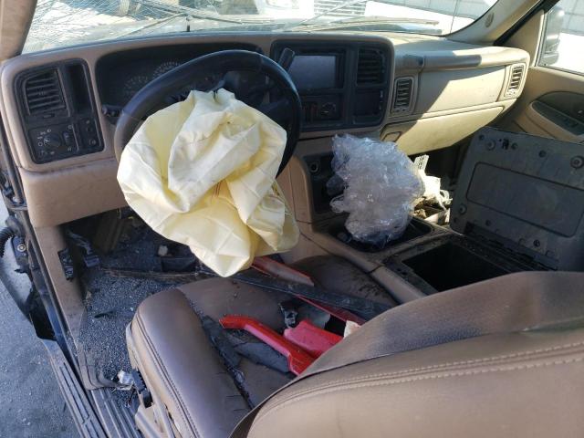 Photo 8 from auction – 2004 CHEVROLET AVALANCHE with VIN 3GNEC12T24G180682