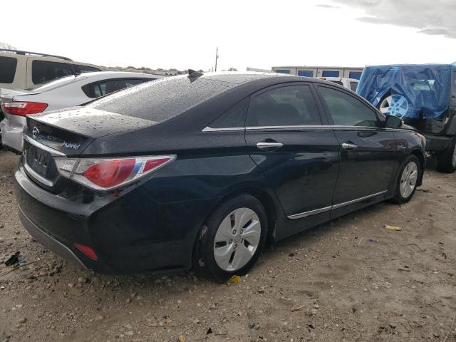 Photo 3 from auction – 2013 HYUNDAI SONATA HYB with VIN KMHEC4A44DA093896