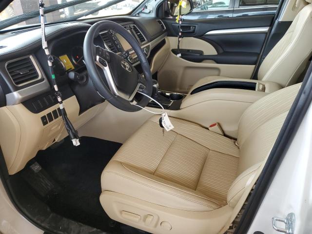 Photo 7 from auction – 2016 TOYOTA HIGHLANDER with VIN 5TDZKRFH1GS125759