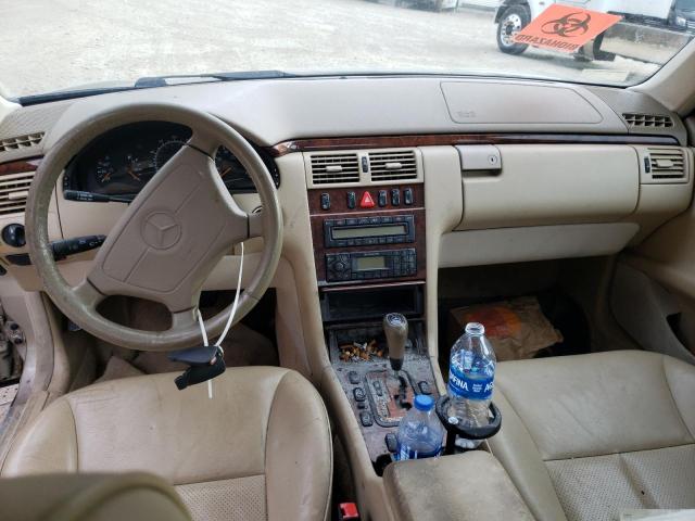 Photo 8 from auction – 1999 MERCEDES-BENZ E 320 with VIN WDBJF65H9XA821847