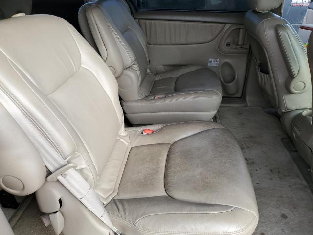Photo 11 from auction – 2004 TOYOTA SIENNA XLE with VIN 5TDBA22C84S006785