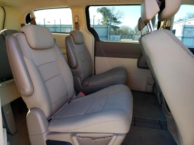 Photo 11 from auction – 2010 CHRYSLER TOWN & COU with VIN 2A4RR2D10AR365744