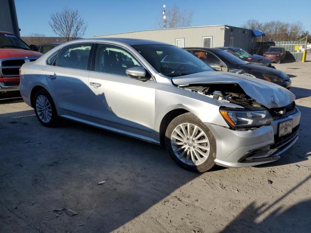 Photo 4 from auction – 2017 VOLKSWAGEN PASSAT SE with VIN 1VWBT7A37HC070183