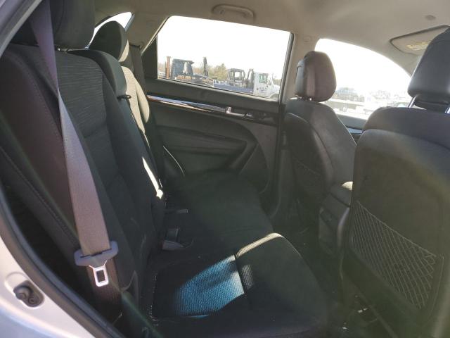 Photo 10 from auction – 2014 KIA SORENTO LX with VIN 5XYKTCA69EG454298
