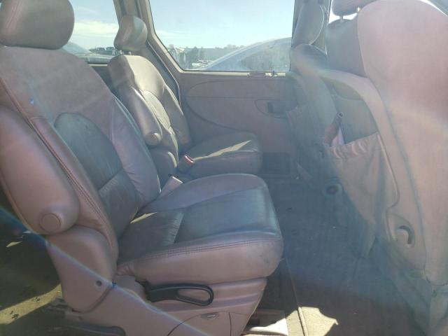 Photo 11 from auction – 2002 CHRYSLER TOWN & COU with VIN 2C8GP64L72R598919