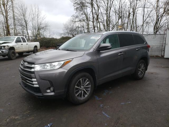 TOYOTA HIGHLANDER 2018 with VIN 5TDJZRFH3JS886163 - Photo from auction