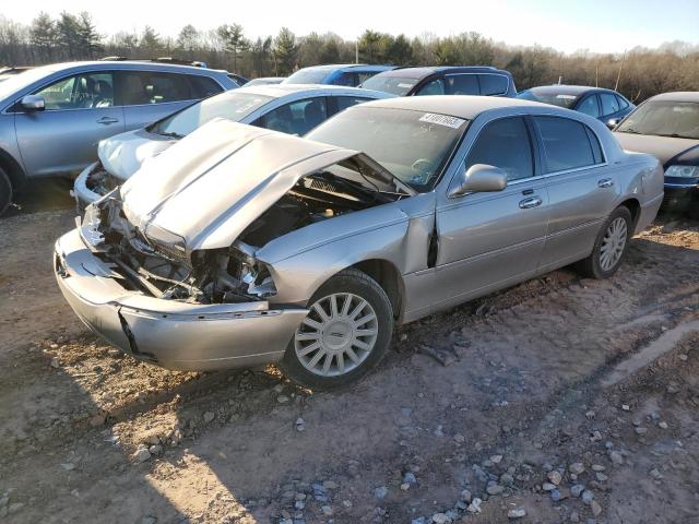 LINCOLN TOWN CAR E 2003 with VIN 1LNHM81W63Y607899 - Photo from auction