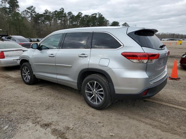 Photo 2 from auction – 2017 TOYOTA HIGHLANDER with VIN 5TDJZRFHXHS507153